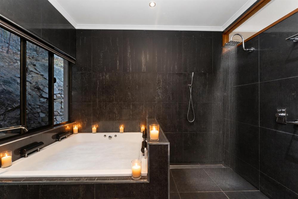 Spa bath